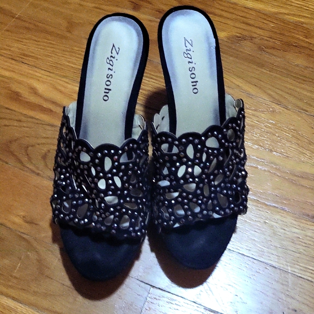 Zigi Soho Black Studded Slide Sandals - Picture 2 of 13